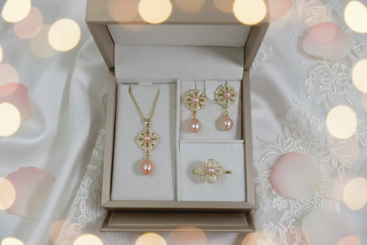 Exquisite Pearl Jewelry Set