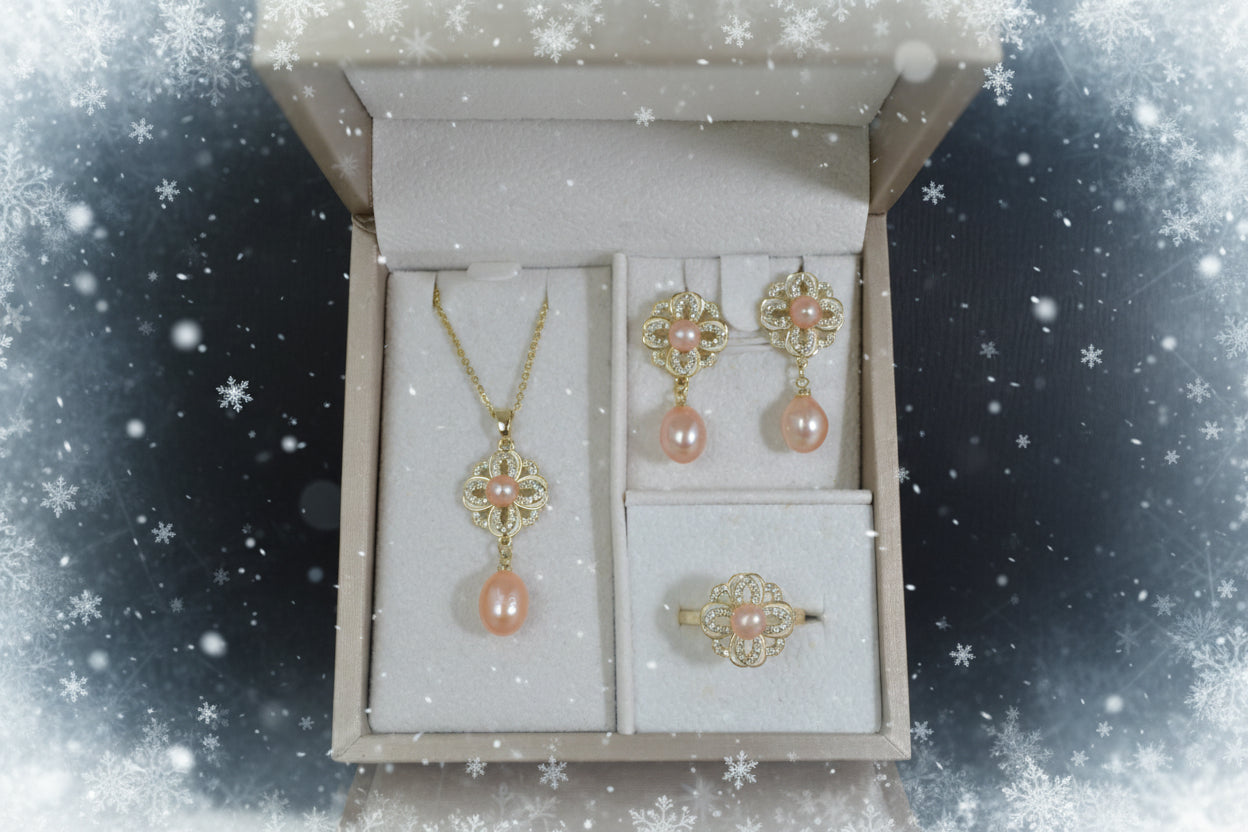 Exquisite Pearl Jewelry Set