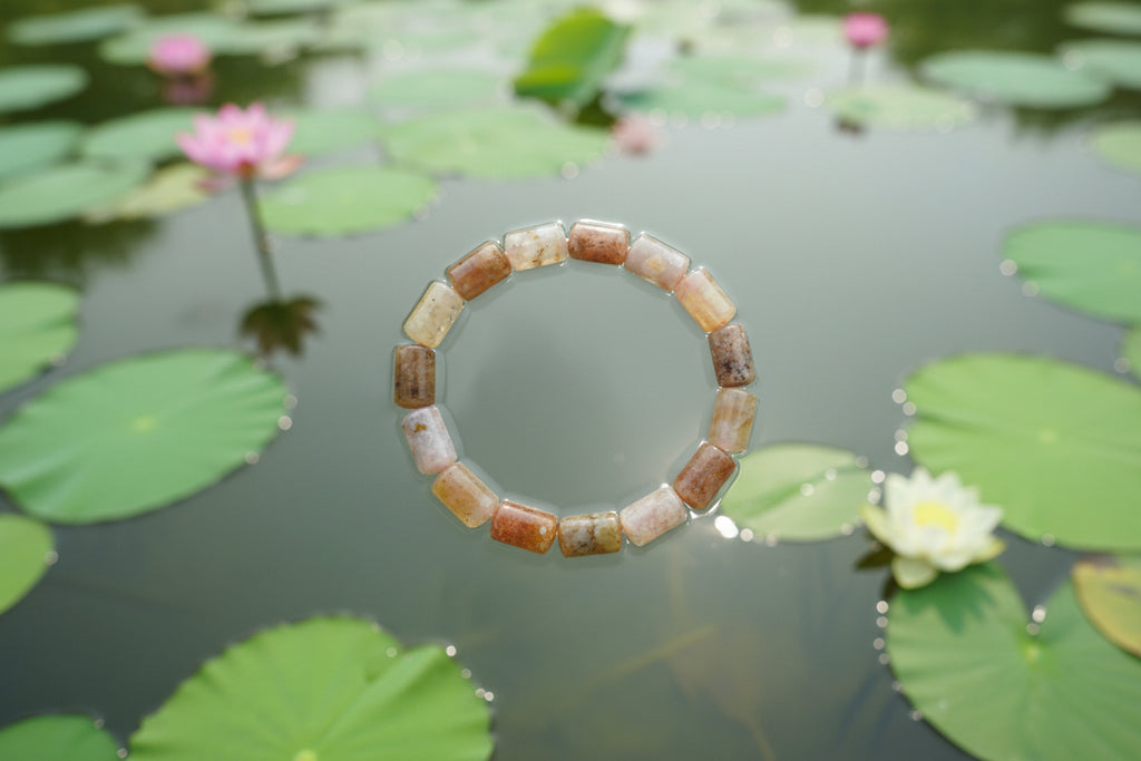 Chalcedony Bracelet with Flower Pattern Bracelet